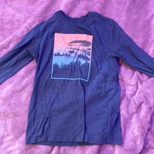Old navy long sleeved blue shirt